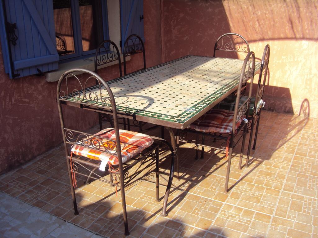 Maison d'Hôtes La Douloire Pernes-les-Fontaines Extérieur photo